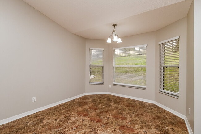 Photo - 1923 Southern Oak Loop