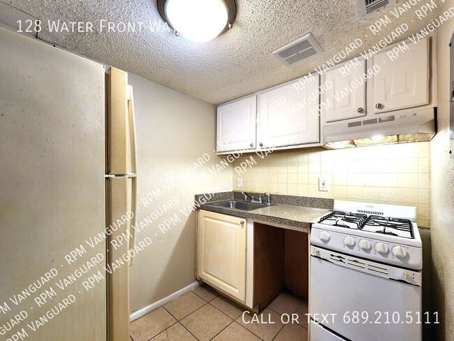 Photo - 128 Water Front Way Unit 170