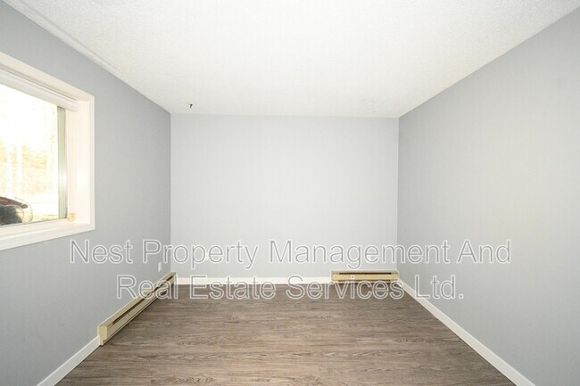 Photo - 3030 McGill Crescent