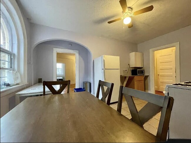 Photo - 186 Naples Rd Unit 3