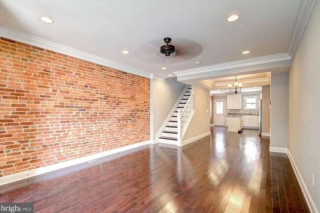 Photo - 3014 E Baltimore St