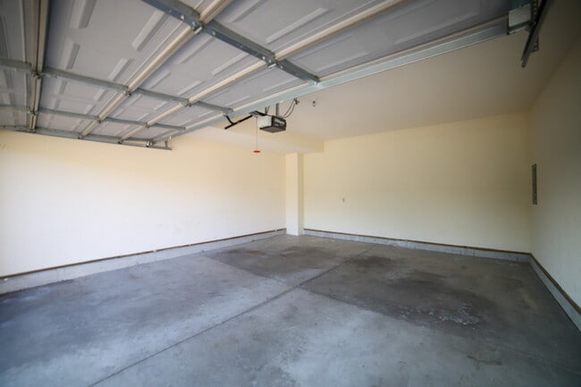 Photo - Eagle Pointe Condos