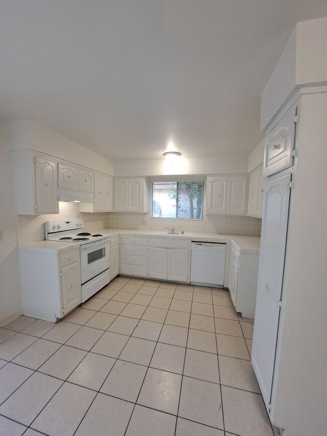 Photo - 132-6 Dayton Unidad 136