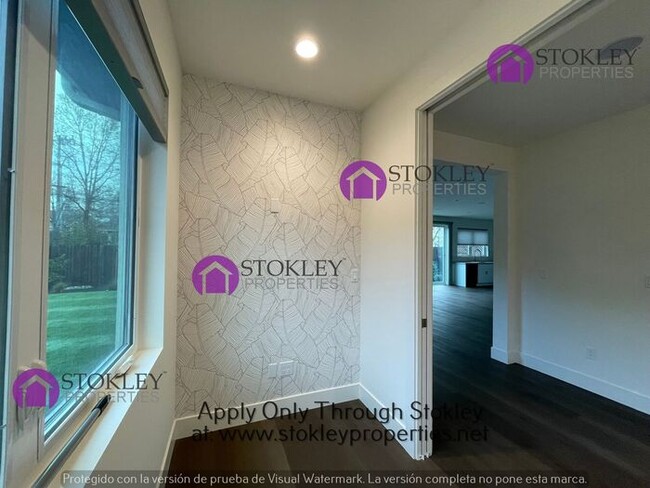 Photo - 3184 Manor Ave