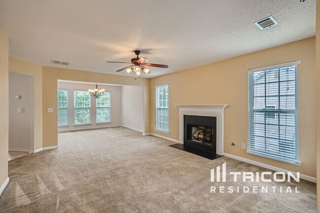 Photo - 5519 Village Ridge