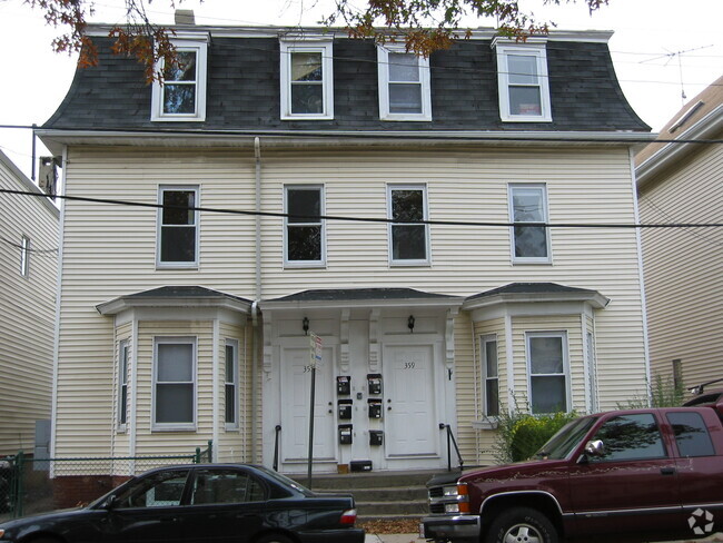 Building Photo - 357 Windsor St Unit 1 Rental