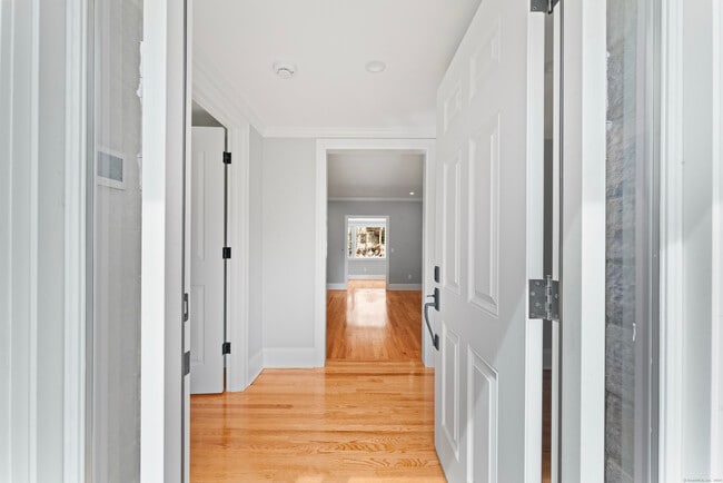 Photo - 80 3rd St
