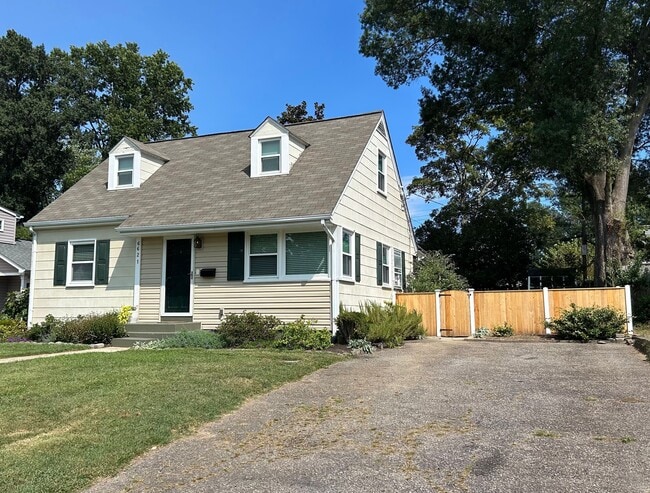 Building Photo - 6621 Cavalier Dr Rental