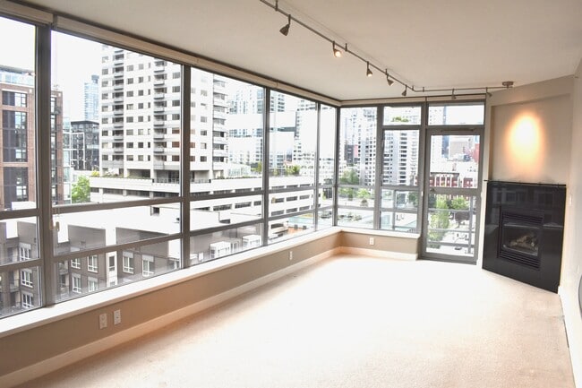 Large, bright living room - 2929 1st Ave Apartment