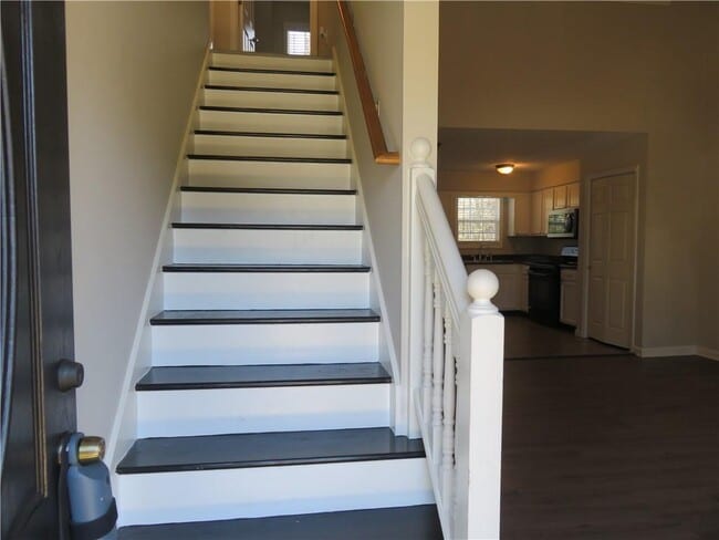 Photo - 204 Twin Pines Ct