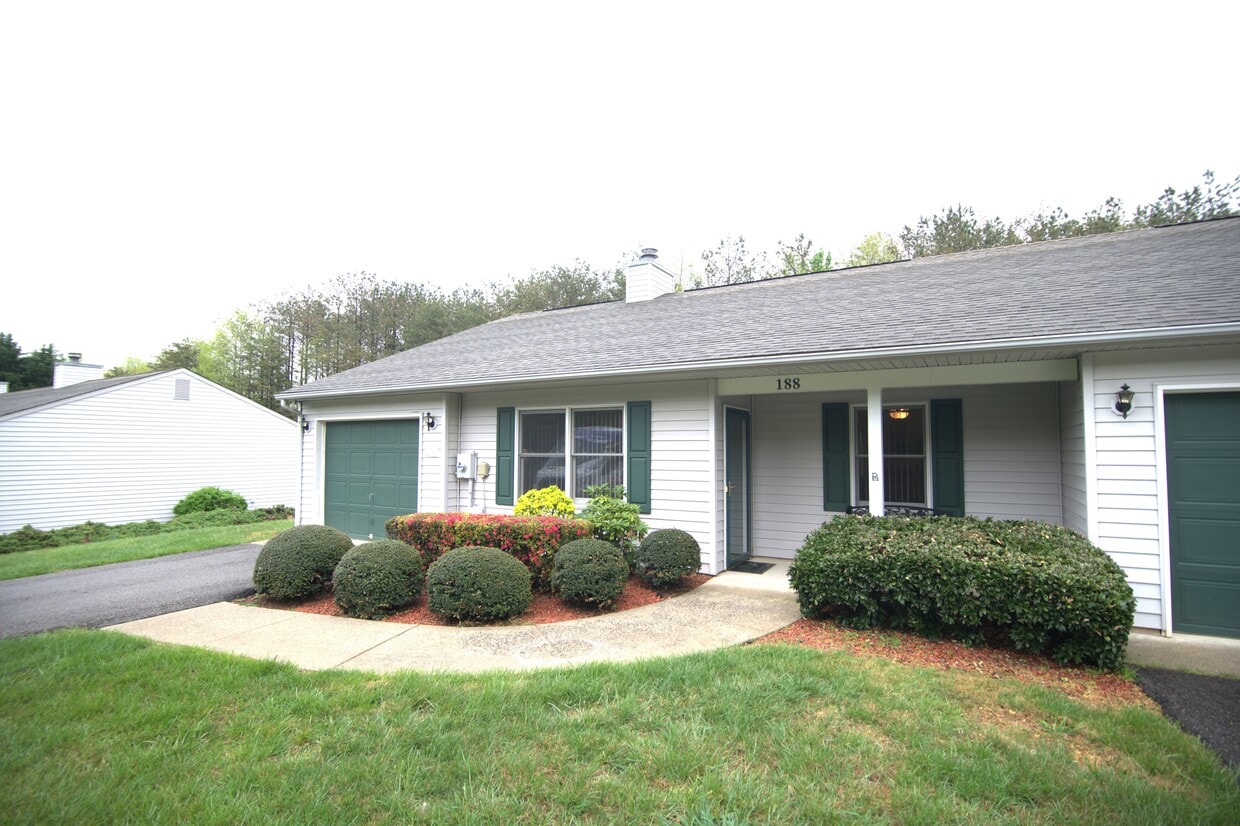 Photo - 140 Oldfield Rd (Moneta, VA)