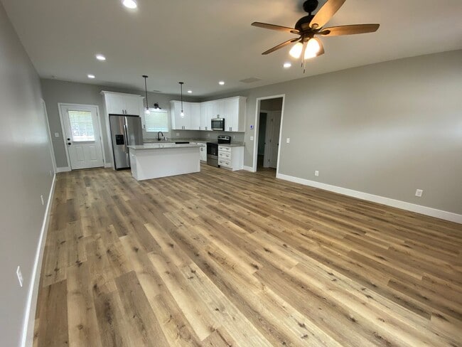 Photo - 6 Glenwood School Rd NE