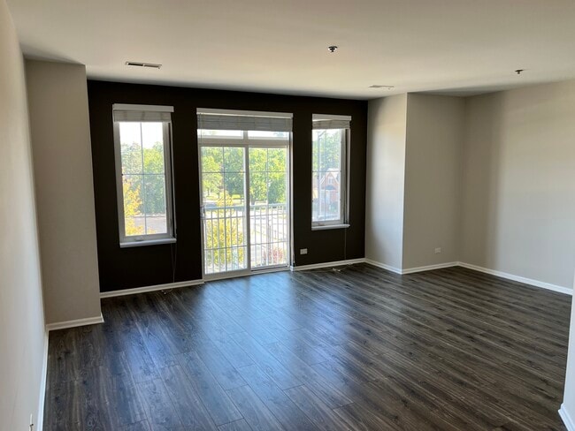 Photo - 625 Deerfield Rd