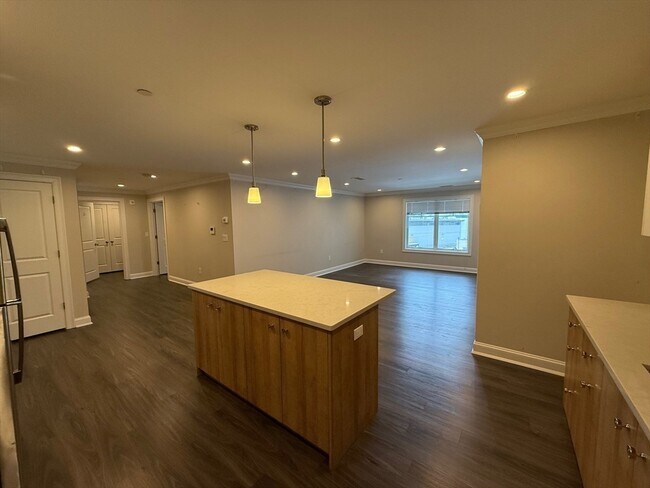 Photo - 918 Providence Hwy Unit 405