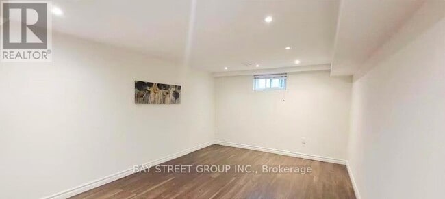 Photo - 53 Marblemount Crescent