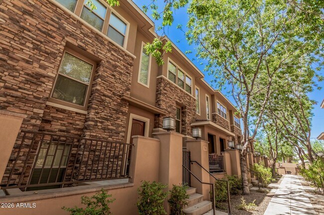 Photo - 5550 N 16th St