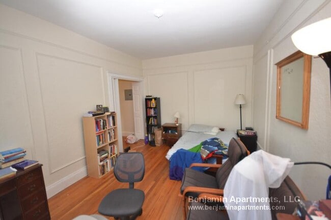 Building Photo - 1697 Commonwealth Ave Unit 19 Rental