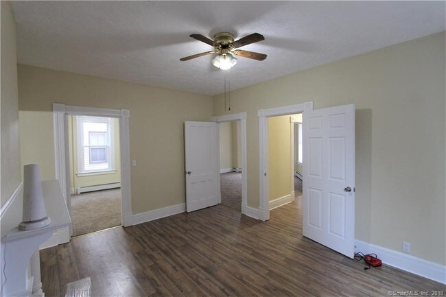 Photo - 99 Hungerford St Unit 2