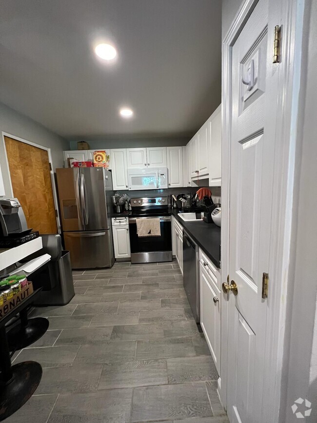 Building Photo - 326 Broadway Unit #19 Rental