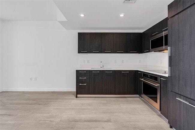 Photo - 45 SW 9th St Unit 3502
