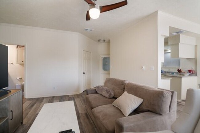 Photo - Baynebridge Condos- 2 Bedroom 2 Bathroom