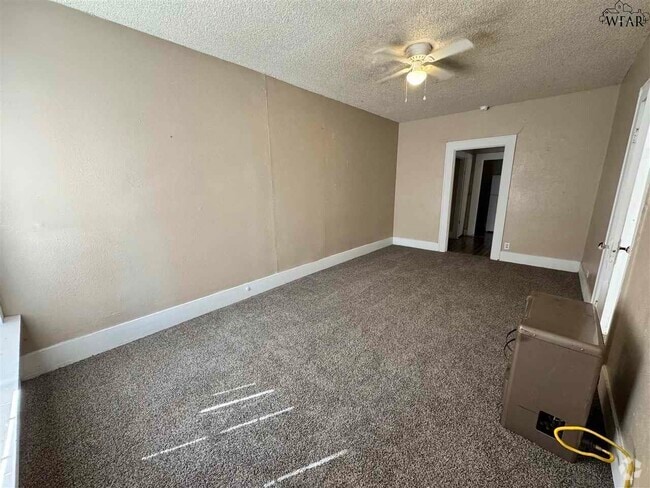 Building Photo - 1205 Austin St Rental