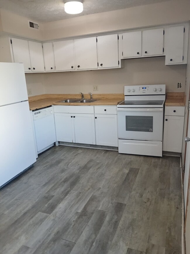 Photo - 2666 Sawbury Blvd Unit 2666