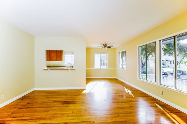 Photo - **LAKEWOOD HOME** THREE BEDROOMS-ONE BATH** $3950.00