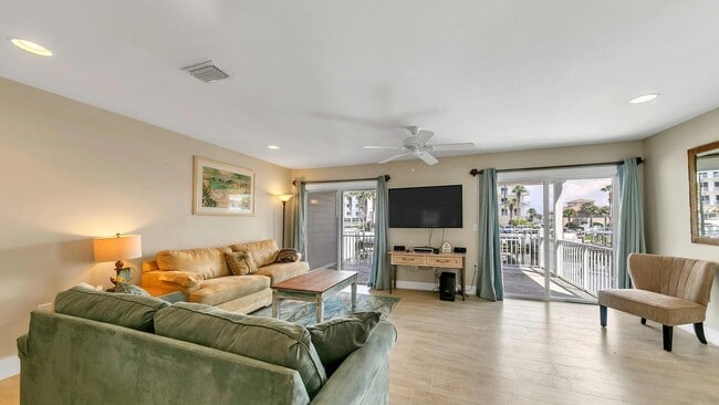 Photo - 445 Gulf Shore Dr