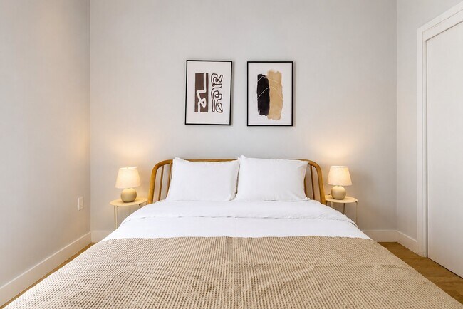 Photo - 1224 M St NW Unidad 305