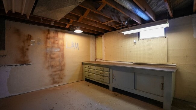 Photo - Comfort & Convenience: 3BR Home with Garage, RV Parking, and Flex Room