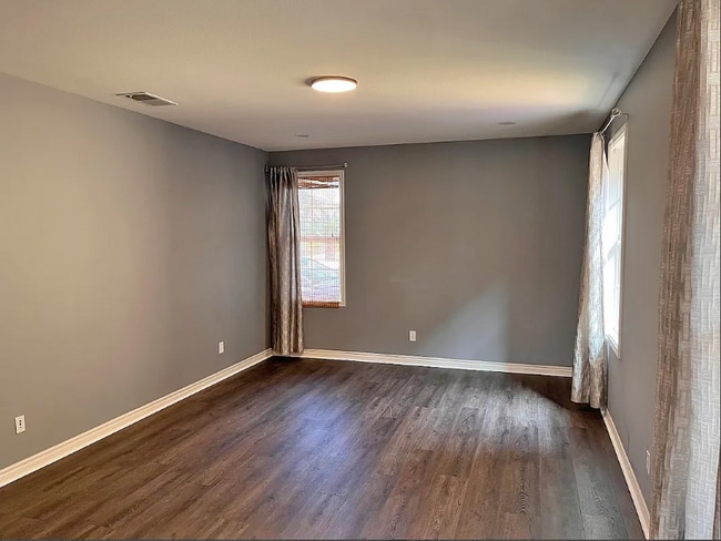 Photo - 1112 Championship Rd