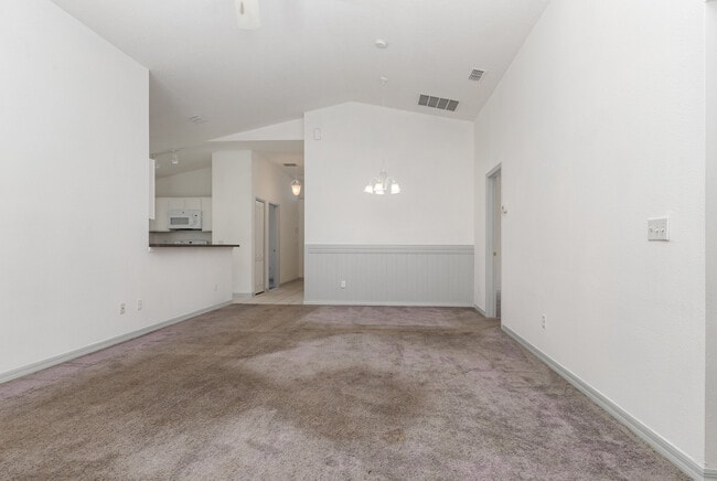 Photo - 923 Sandy Ridge Dr