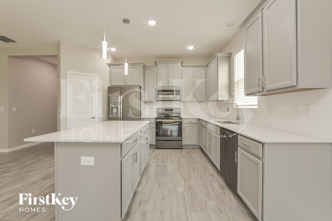 Photo - 921 Carmillion Ct