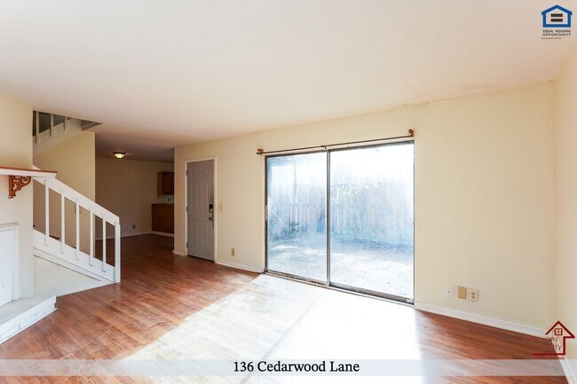 Photo - 136 Cedarwood Ln