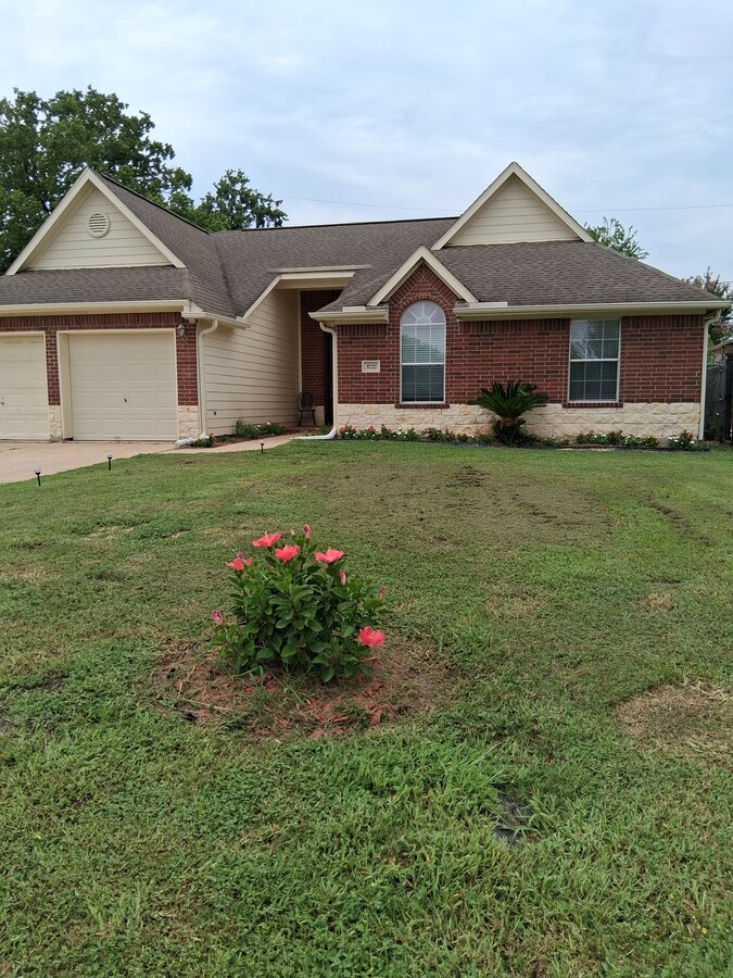 Front yard - 3727 Idaho St House