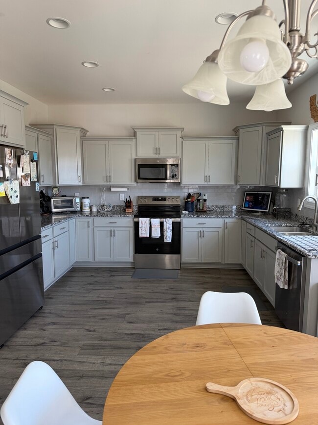 605 Carmel Dr