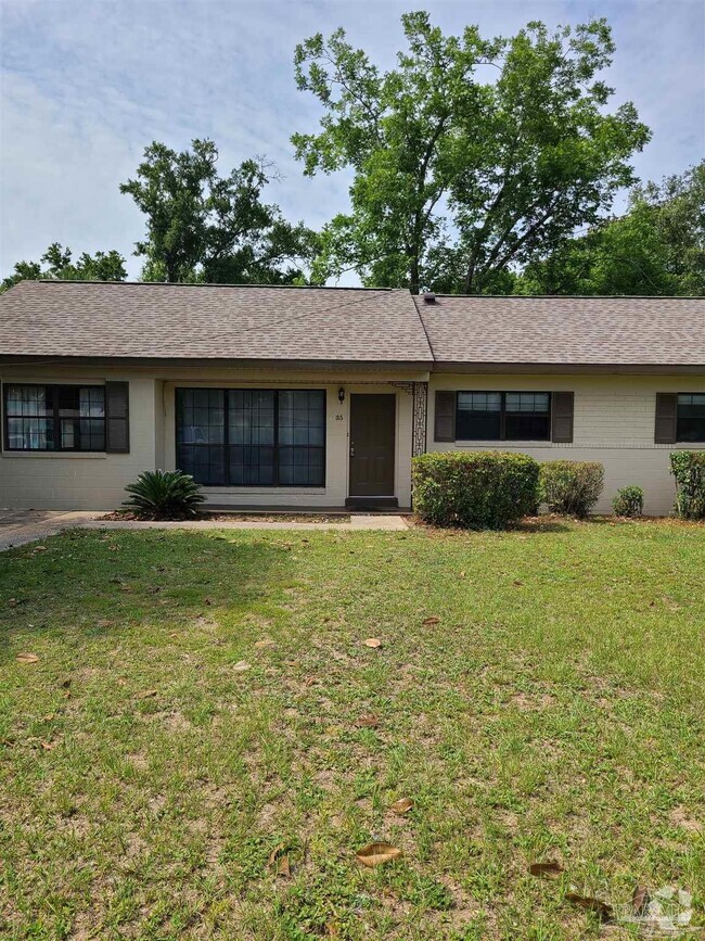 Building Photo - 35 Adkinson Dr Rental