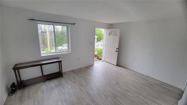 Photo - 4461 Highridge St Unidad 2
