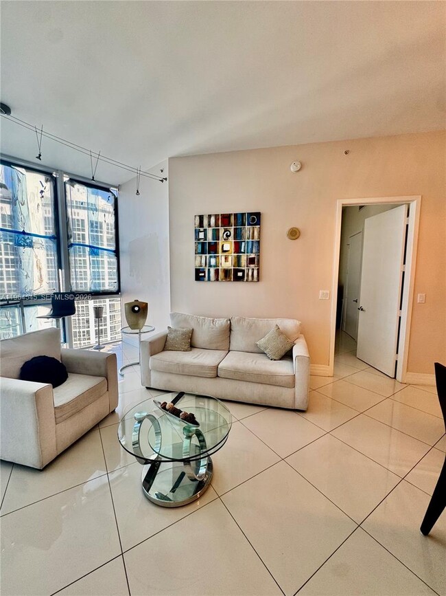 Photo - 18101 Collins Ave Unidad 5208