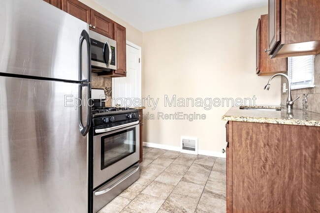 Photo - 13056 Pullman St