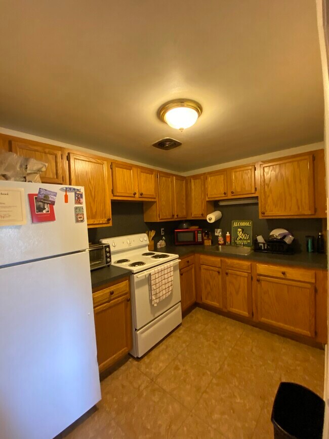 Photo - 311 Tappan St Unidad 1B