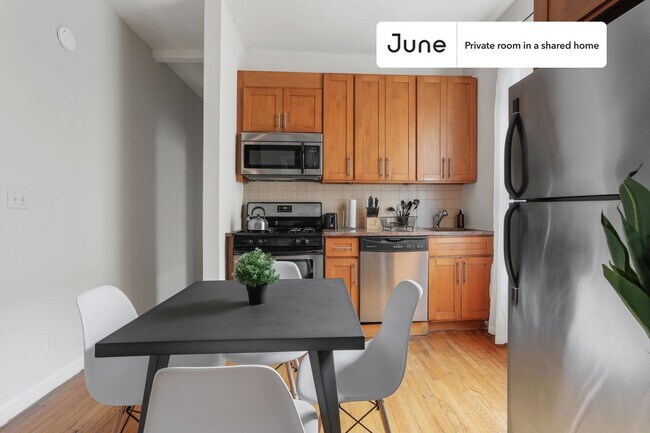 Room in Shared 3 bed/1 bath home in Upper West Side