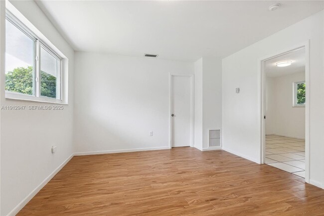 Photo - 793 NW 91st St Unidad 2