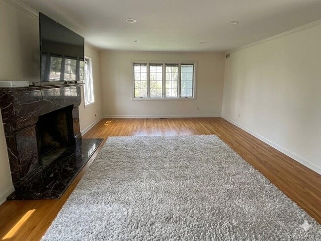 Photo - 64 Old Pond Rd