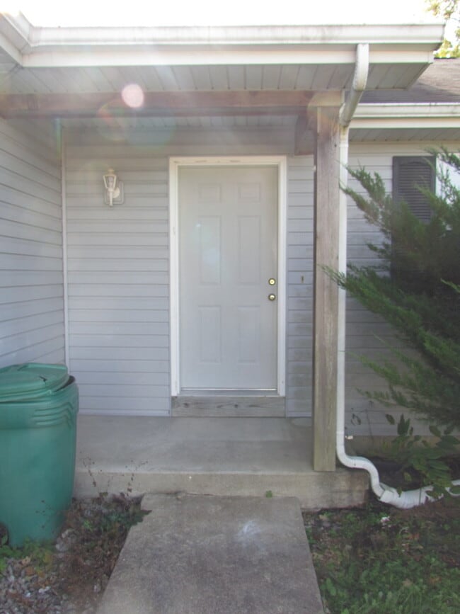 Photo - 407 9th St Cir Unit 2