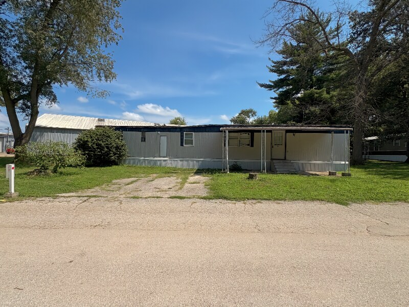 Photo - 1100 W Locust St