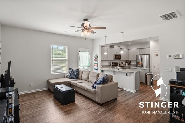 Photo - 19 Seneca Wy