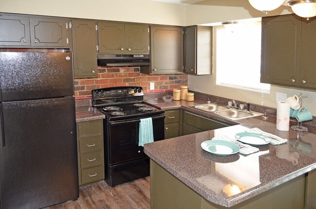 Photo - Chambliss Village