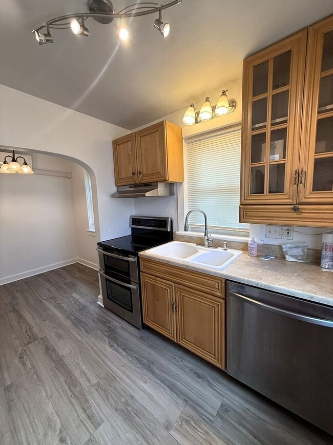 Photo - 801 W Cherry St